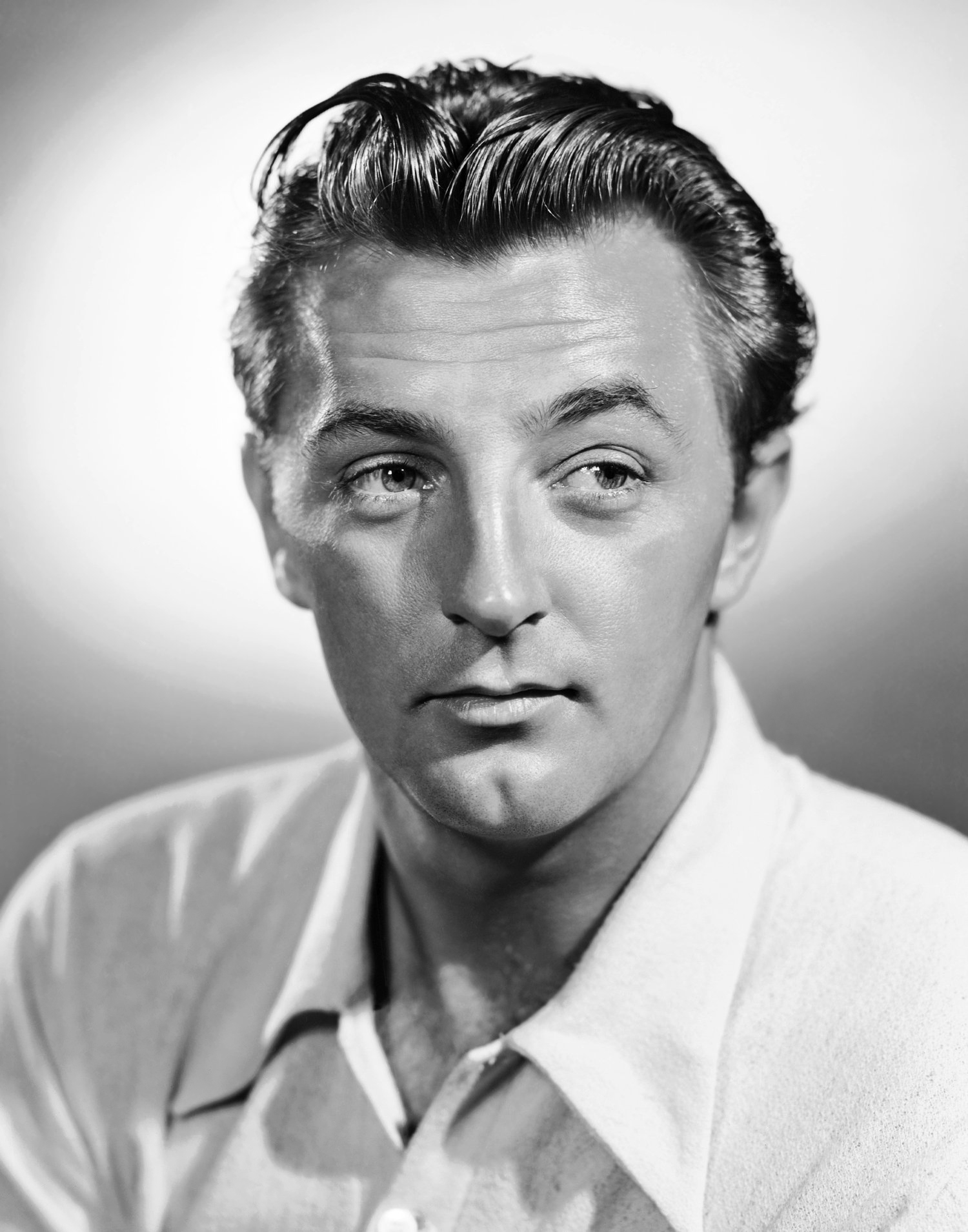 Robert MitchumAnnex